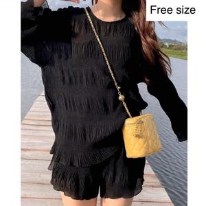 NWT - Moji Set Pleated 2 in 1 Summer / Beach Outfit in Black